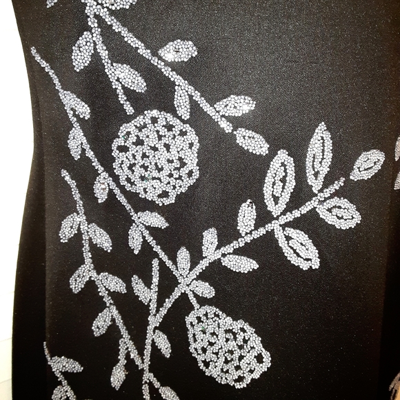 RONNI NICOLE Sequined & Stretchy Pullover Dress - Picture 12 of 14